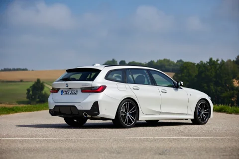 BMW G20 En Sorunsuz Motor Hangisi?