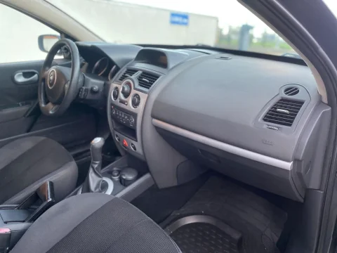 Renault Megane 2 Sedan ve Hatchback Farkları