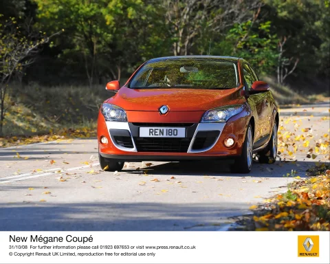 Renault Megane 3 Makyajsız ve Makyajlı Kasa Farkları