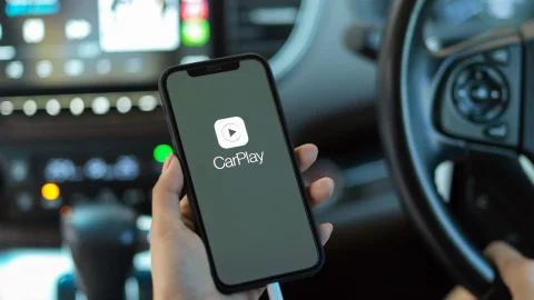Renault Clio 5 Kablosuz Android Auto ve Apple CarPlay Var mı? Hangi Modeller Destekliyor?