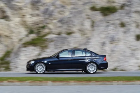 BMW E90 Makyajlı Kasa Nasıl Anlaşılır?