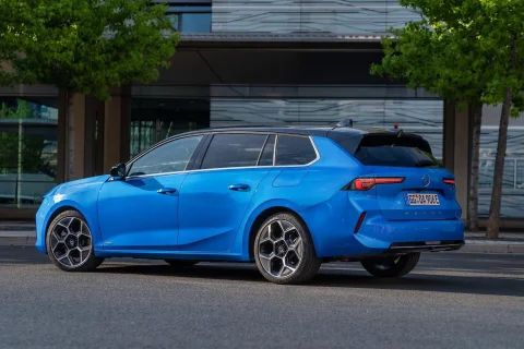Opel Astra L EAT8 Şanzıman Nasıl? Kullanıcı Yorumları