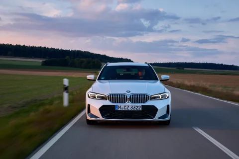 BMW G20 LCI Nedir?