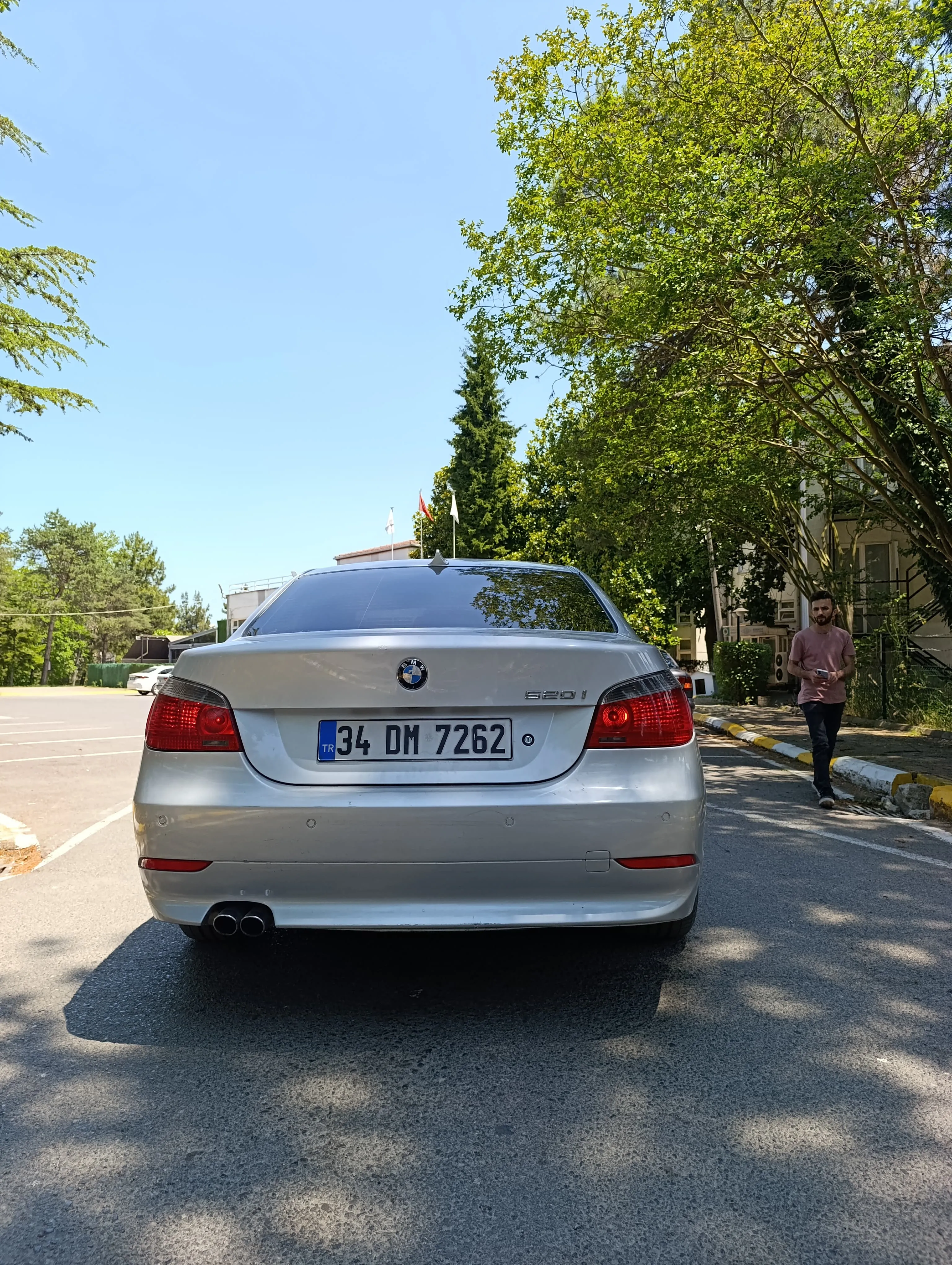 2005 model beyaz BMW 520i